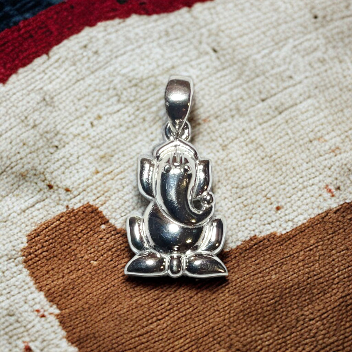 Silver God Ganesha Pendant With Rhodium Plating