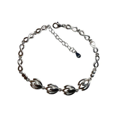 a chain bracelet with a black and silver link